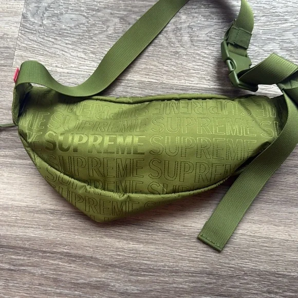 Supreme Green Belt Bag with Adjustable Strap - Picture 10 of 11
